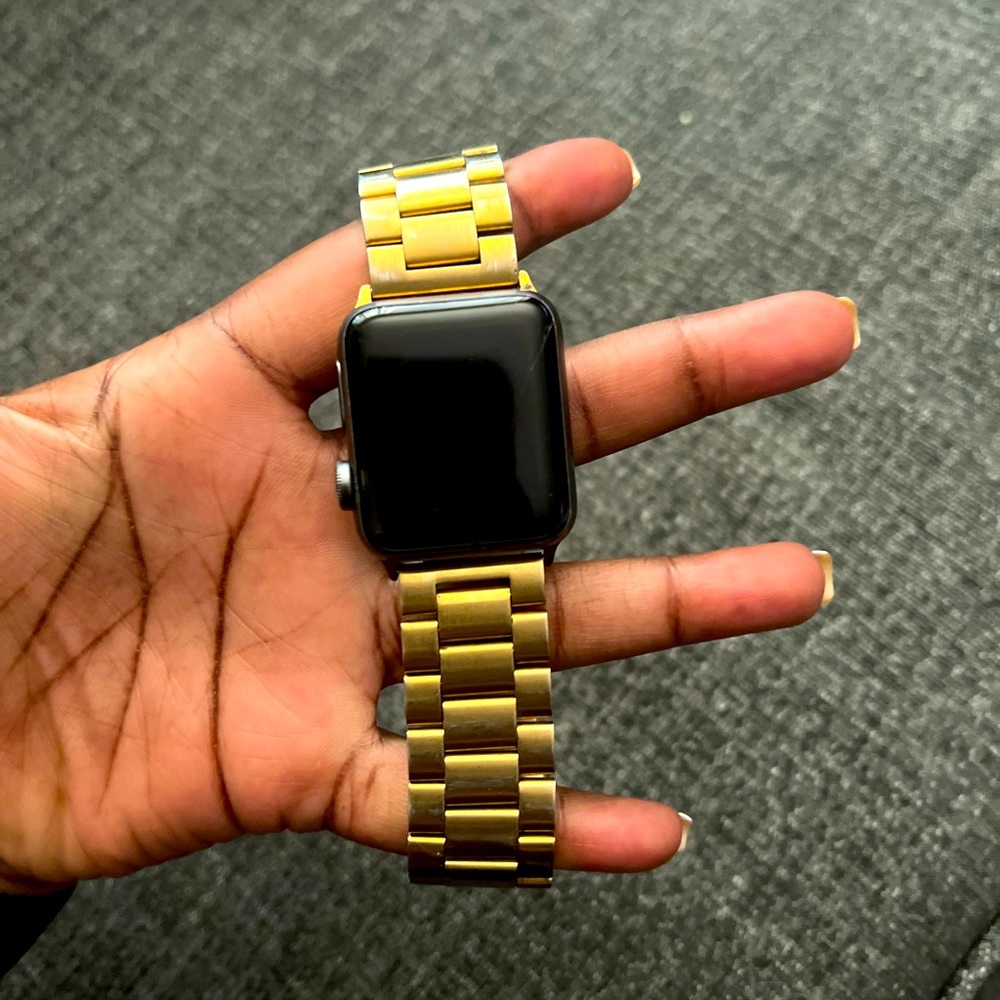APPLE WATCH✨✨ GOLD BAND